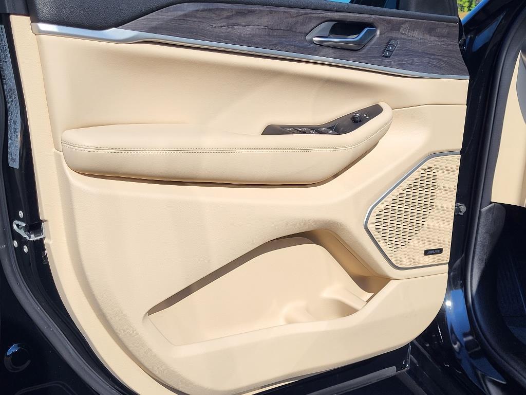 new 2024 Jeep Grand Cherokee 4xe car, priced at $55,130