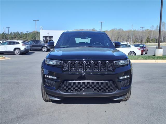 new 2025 Jeep Grand Cherokee car, priced at $52,410