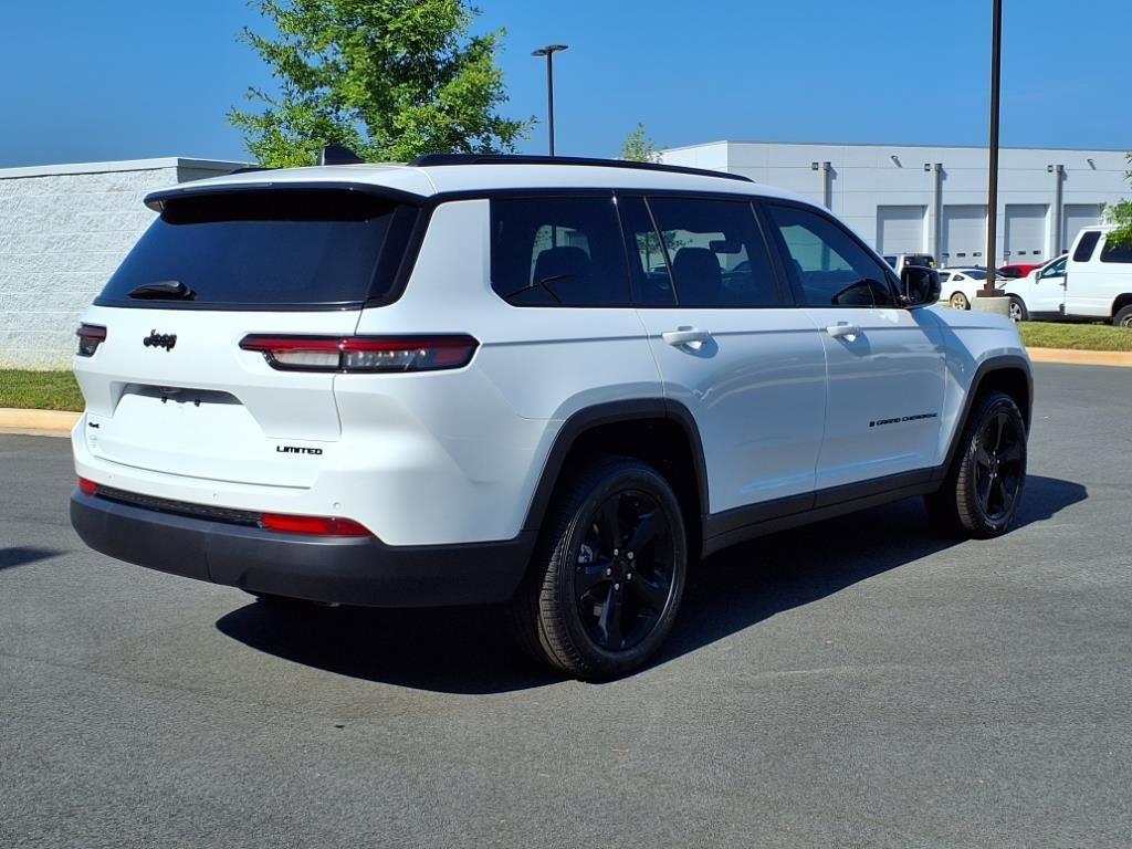 new 2025 Jeep Grand Cherokee L car, priced at $48,579