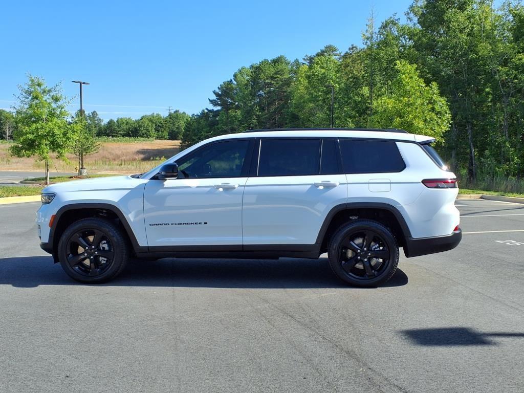 new 2025 Jeep Grand Cherokee L car, priced at $48,579