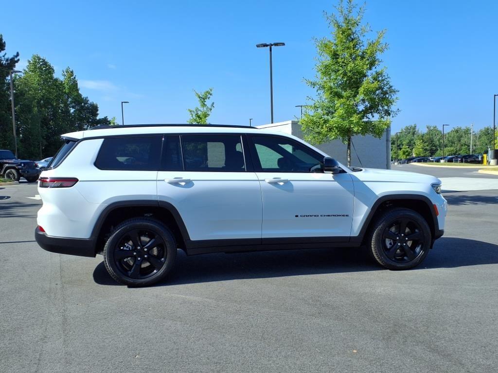 new 2025 Jeep Grand Cherokee L car, priced at $48,579