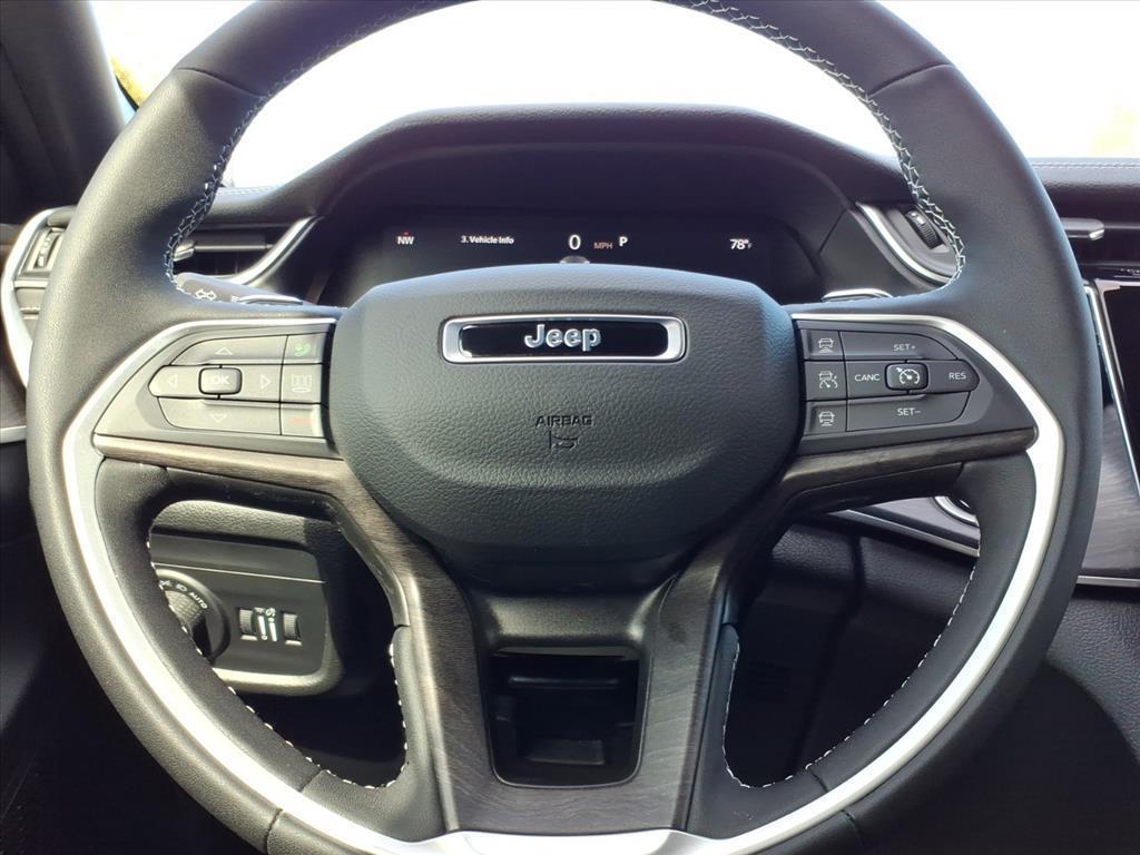 new 2025 Jeep Grand Cherokee car, priced at $43,385