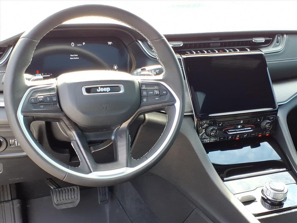 new 2025 Jeep Grand Cherokee car, priced at $43,385