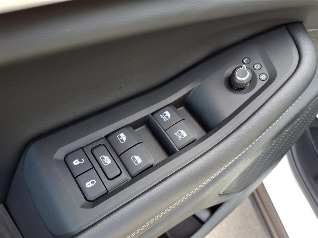 new 2025 Jeep Grand Cherokee car, priced at $43,385
