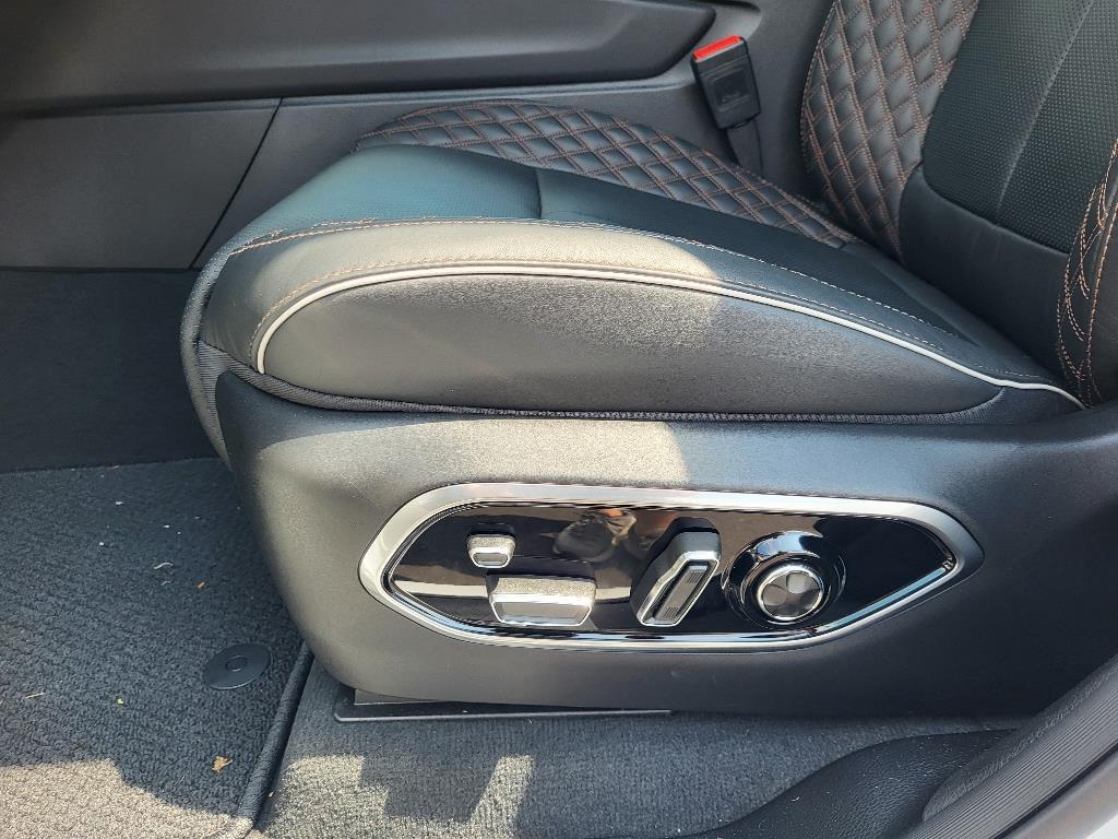 new 2024 Jeep Grand Cherokee car, priced at $72,605