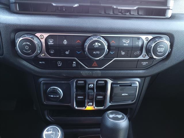 new 2025 Jeep Wrangler car, priced at $50,986