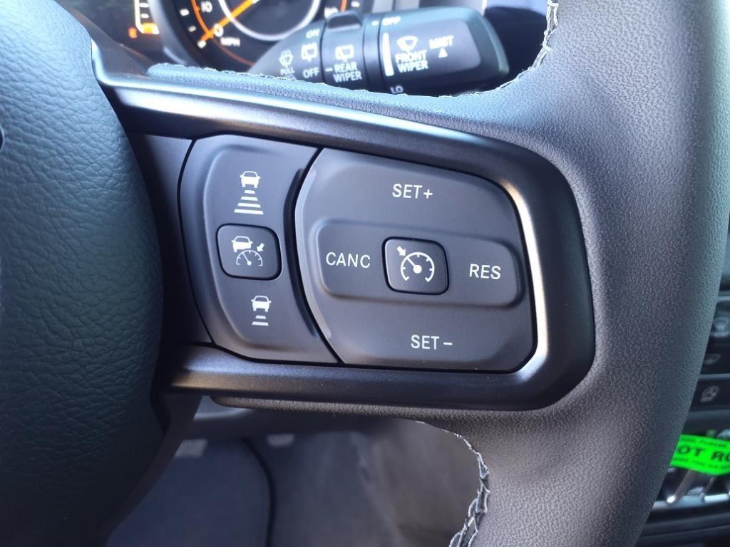 new 2025 Jeep Wrangler car, priced at $45,987