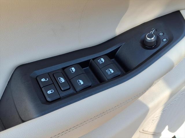 new 2025 Jeep Grand Cherokee car, priced at $48,388