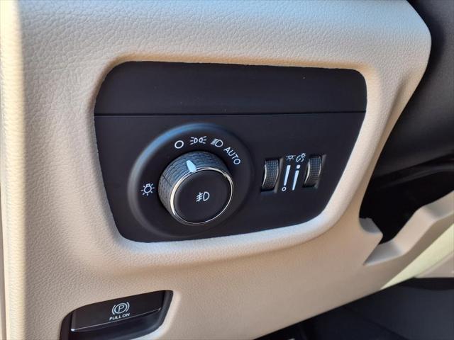 new 2025 Jeep Grand Cherokee car, priced at $48,388