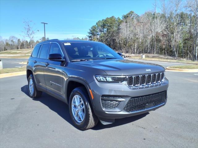 new 2025 Jeep Grand Cherokee car, priced at $37,219