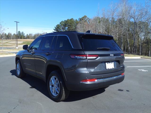 new 2025 Jeep Grand Cherokee car, priced at $40,286