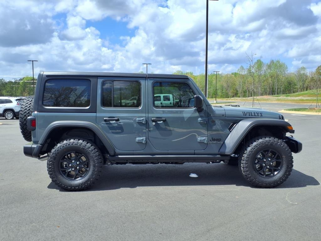 new 2025 Jeep Wrangler car, priced at $48,225