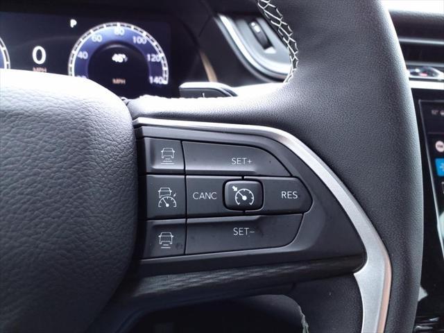 new 2025 Jeep Grand Cherokee car, priced at $40,004