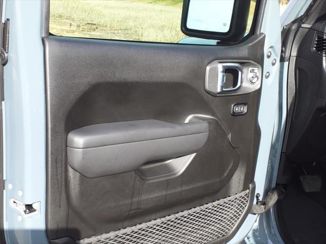 new 2025 Jeep Wrangler car, priced at $46,386