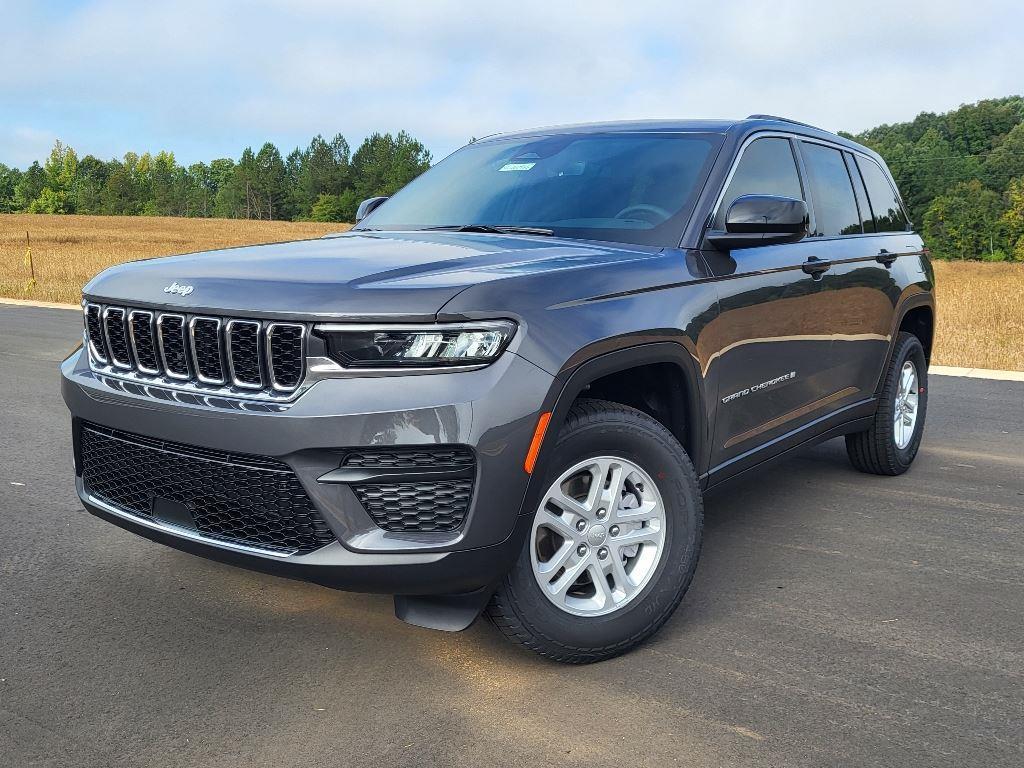 new 2024 Jeep Grand Cherokee car, priced at $34,450