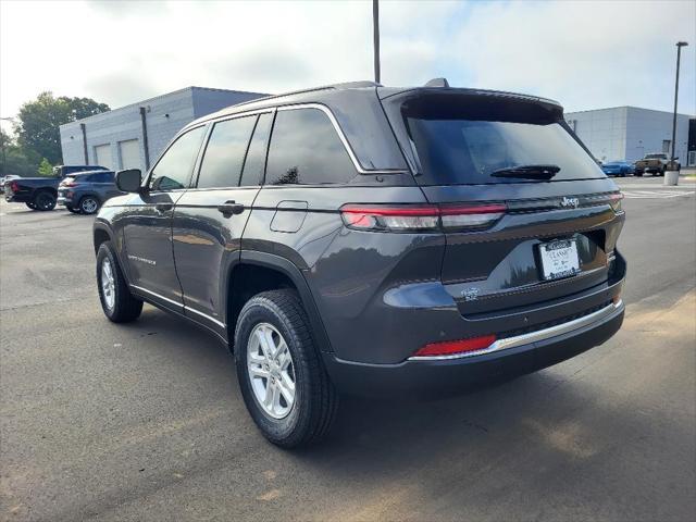 new 2024 Jeep Grand Cherokee car, priced at $34,220