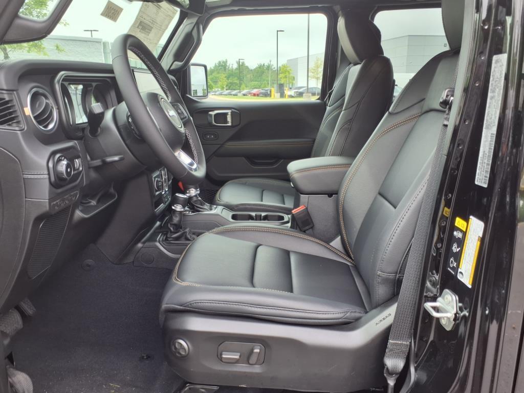 new 2025 Jeep Wrangler car, priced at $58,060