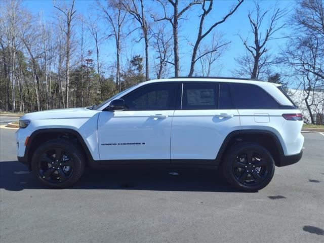 new 2025 Jeep Grand Cherokee car, priced at $50,612