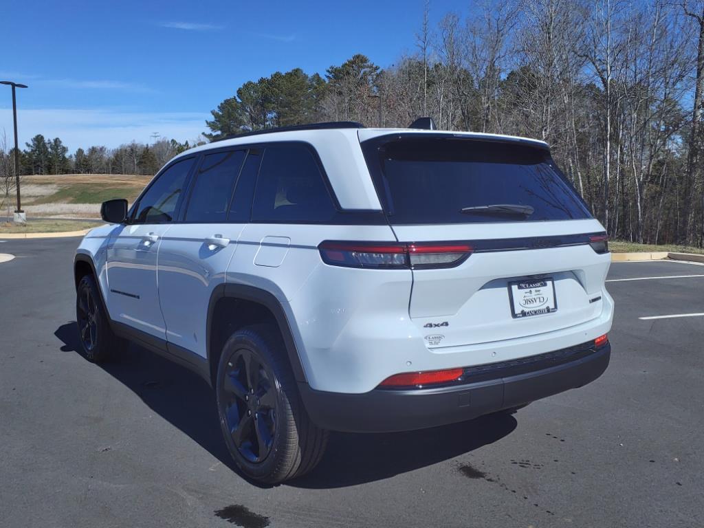 new 2025 Jeep Grand Cherokee car, priced at $48,940