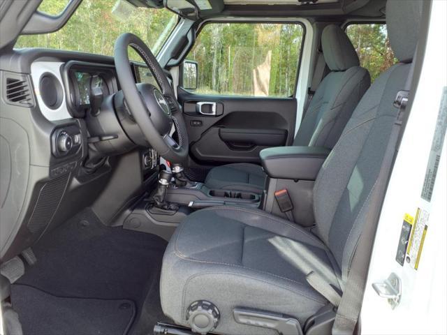 new 2025 Jeep Wrangler car, priced at $45,896