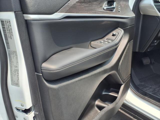 new 2025 Jeep Grand Cherokee car, priced at $50,537