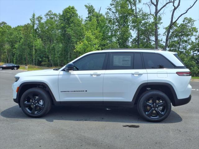 new 2025 Jeep Grand Cherokee car, priced at $50,537