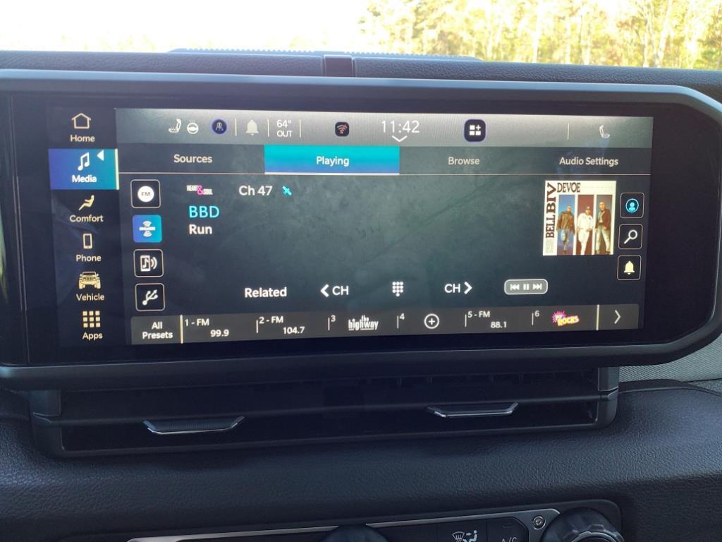 new 2025 Jeep Wrangler car, priced at $47,856