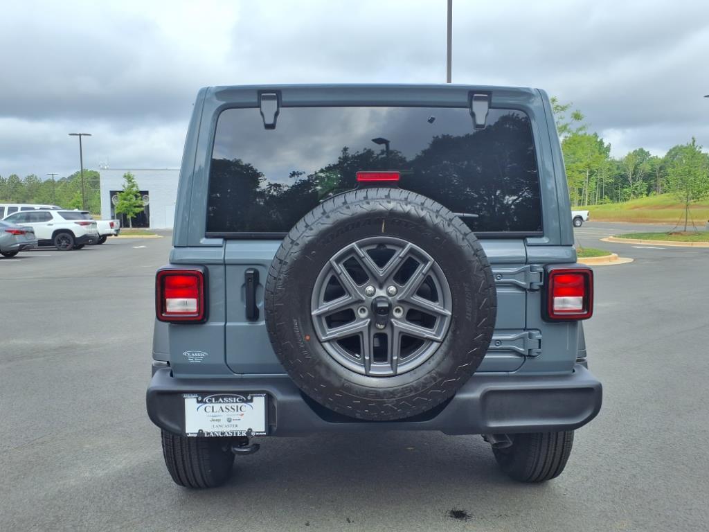 new 2025 Jeep Wrangler car, priced at $53,375
