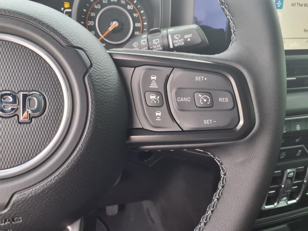 new 2025 Jeep Wrangler car, priced at $53,375
