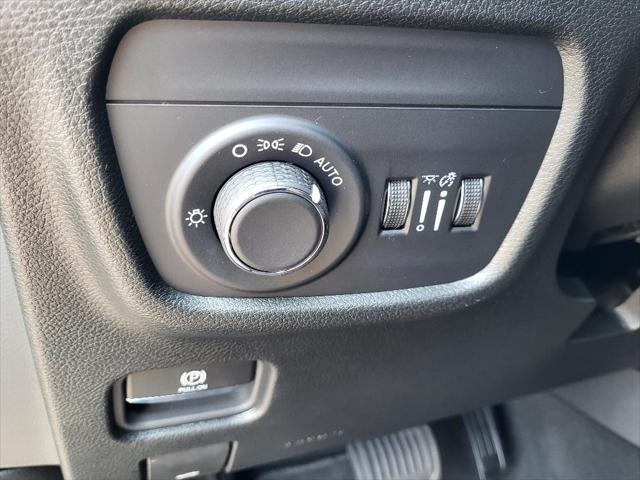 new 2024 Jeep Grand Cherokee car, priced at $44,970