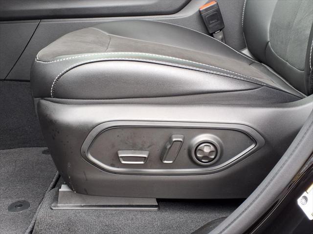 new 2024 Jeep Grand Cherokee L car, priced at $51,425
