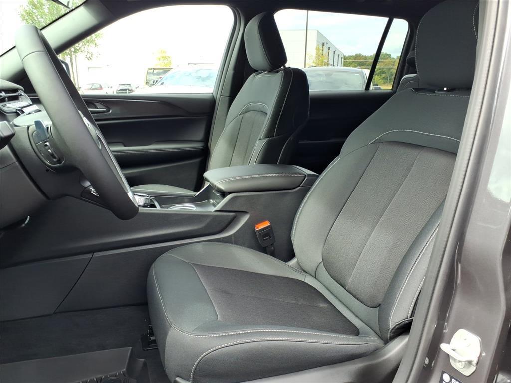 new 2025 Jeep Grand Cherokee L car, priced at $34,348
