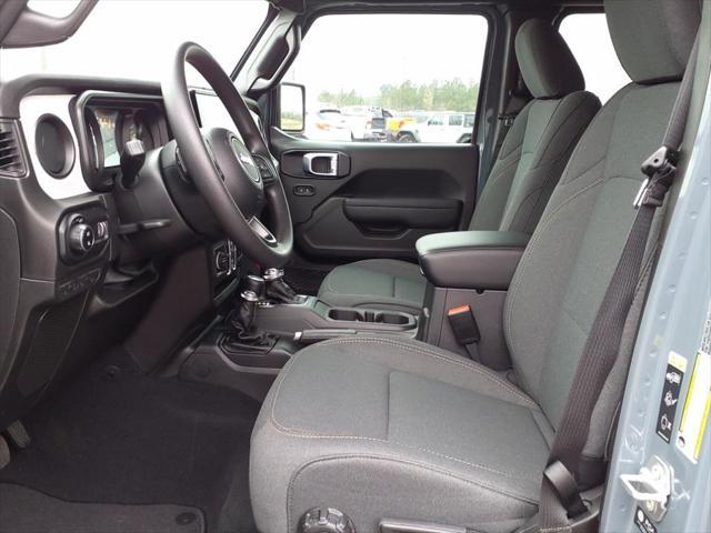 new 2025 Jeep Gladiator car, priced at $40,686