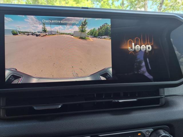 new 2025 Jeep Gladiator car, priced at $43,916