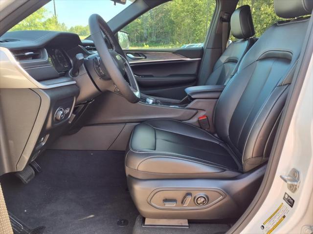 new 2025 Jeep Grand Cherokee L car, priced at $48,667