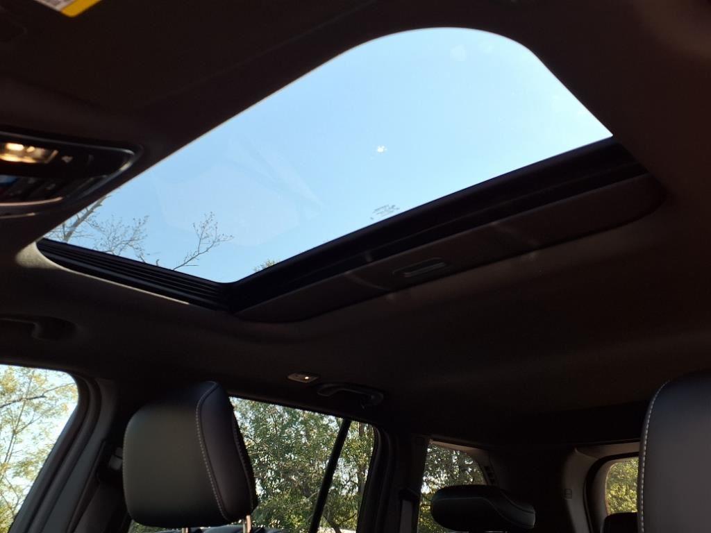 new 2024 Jeep Grand Cherokee car, priced at $46,580