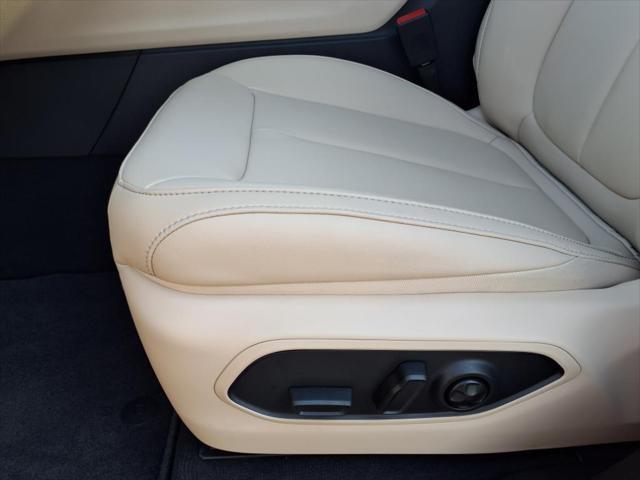 new 2025 Jeep Grand Cherokee car, priced at $49,183