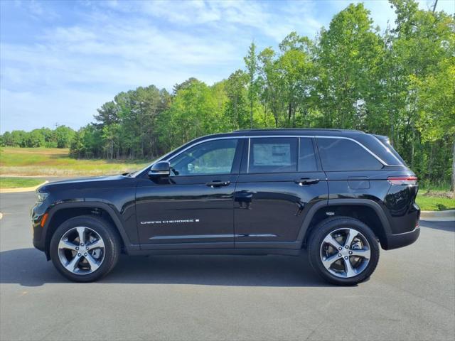 new 2025 Jeep Grand Cherokee car, priced at $49,183