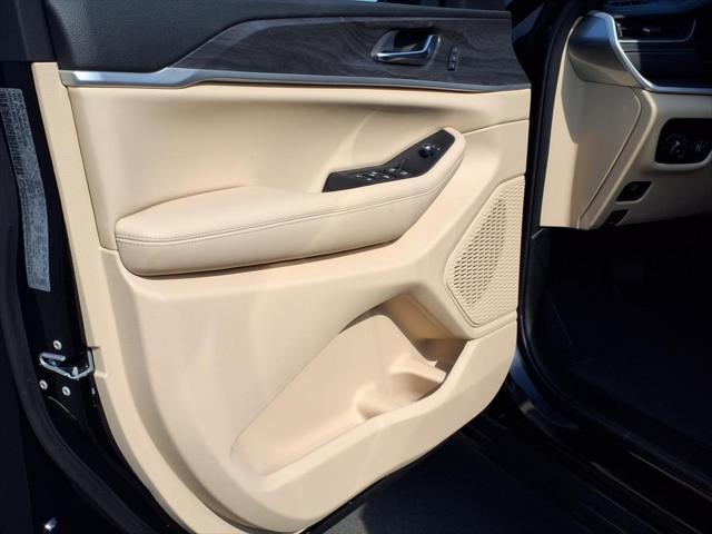 new 2025 Jeep Grand Cherokee car, priced at $49,183