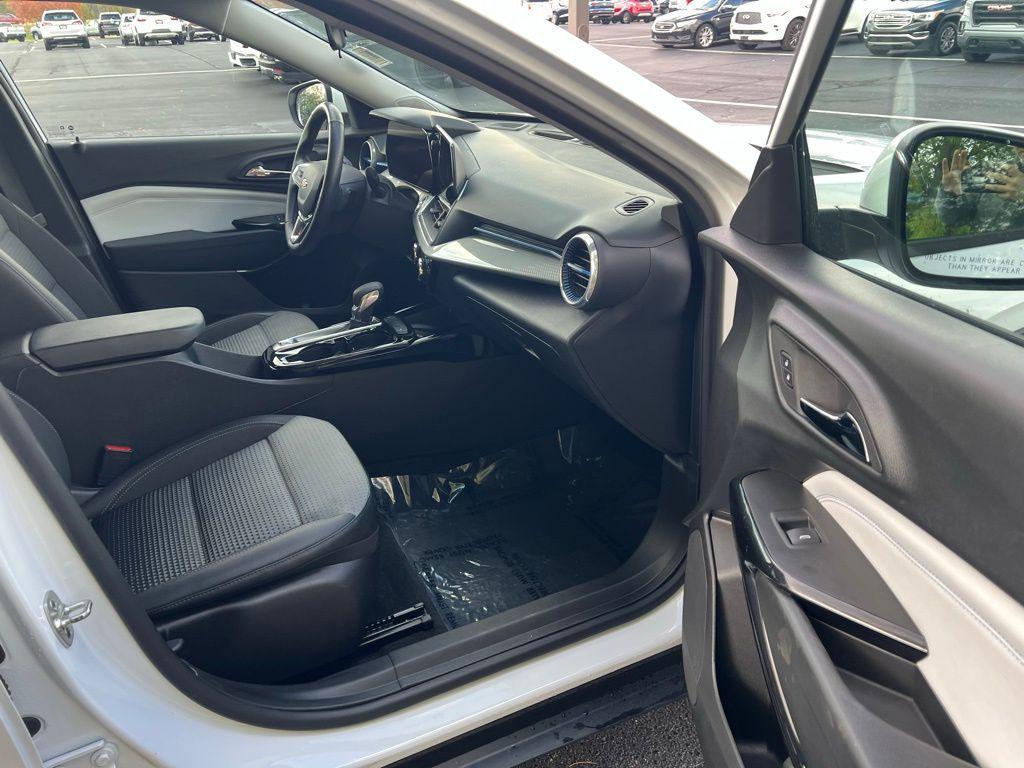 used 2024 Chevrolet Trax car, priced at $21,959