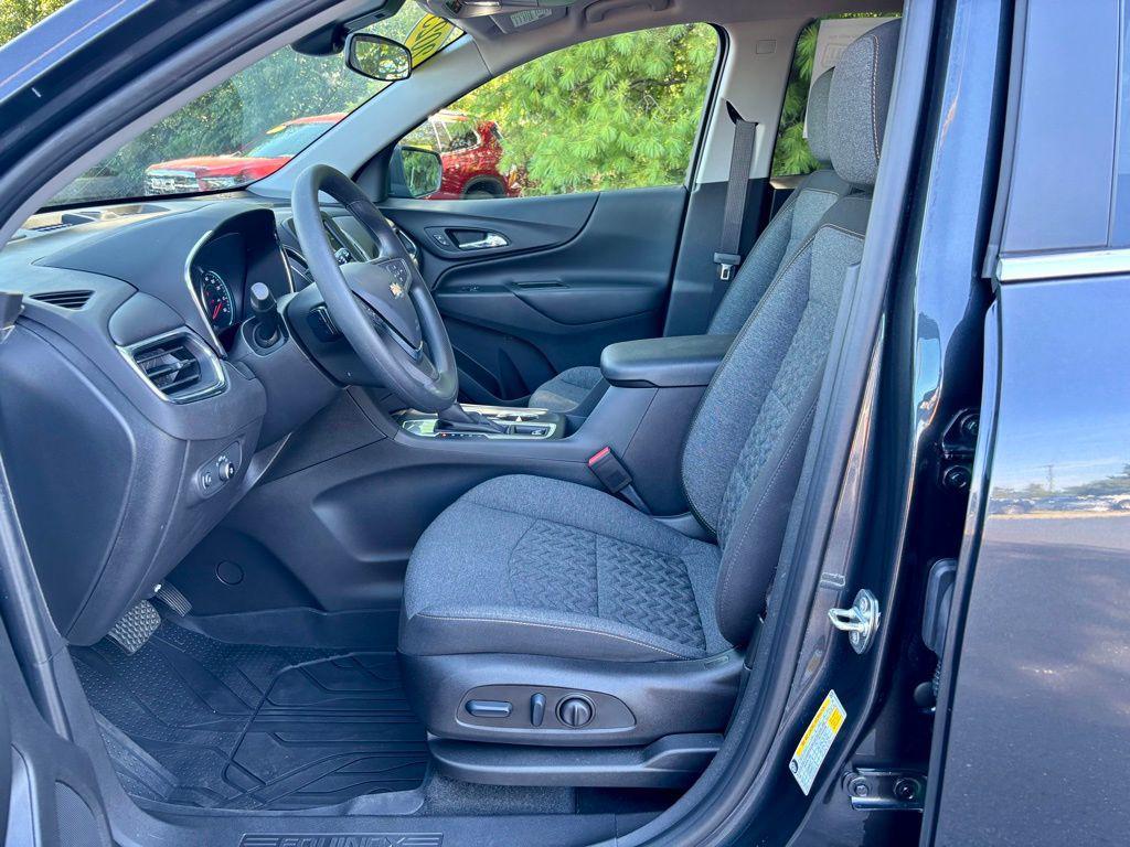used 2023 Chevrolet Equinox car, priced at $22,876