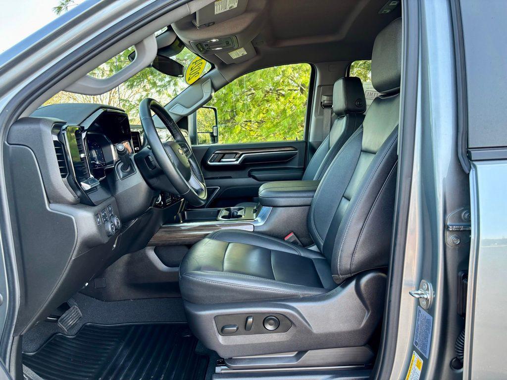 used 2024 Chevrolet Silverado 2500 car, priced at $56,487