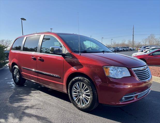 used 2014 Chrysler Town & Country car, priced at $11,471