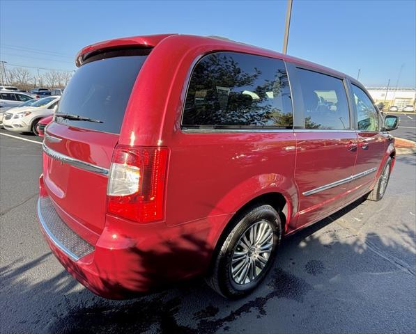 used 2014 Chrysler Town & Country car, priced at $11,471