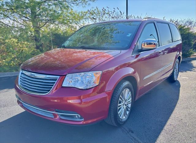 used 2014 Chrysler Town & Country car, priced at $11,471