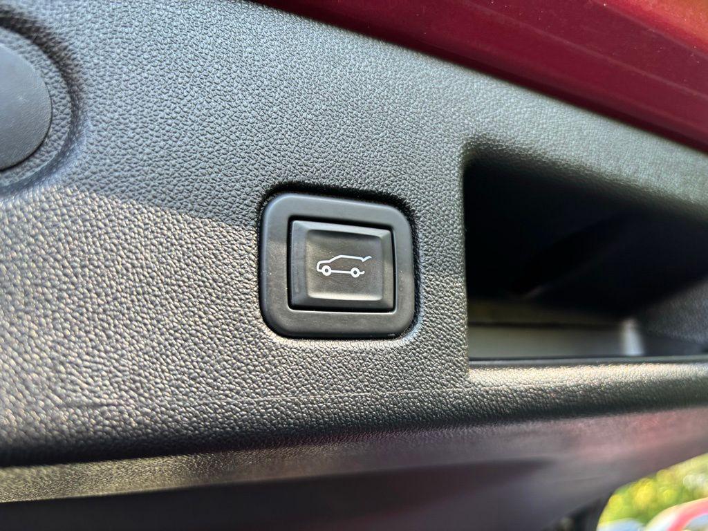 used 2020 Chevrolet Equinox car, priced at $17,967