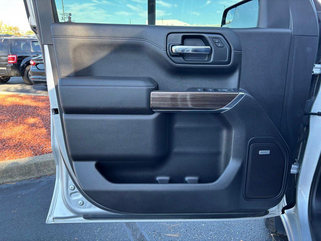used 2021 Chevrolet Silverado 1500 car, priced at $27,658