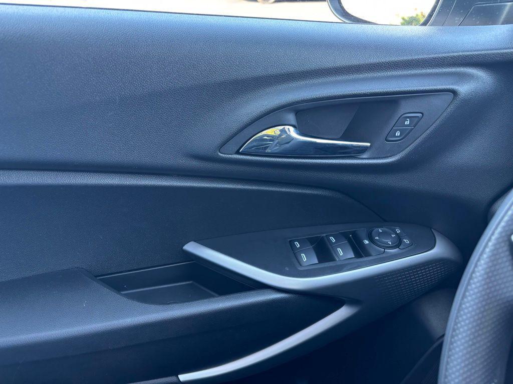 used 2024 Chevrolet Trax car, priced at $20,183