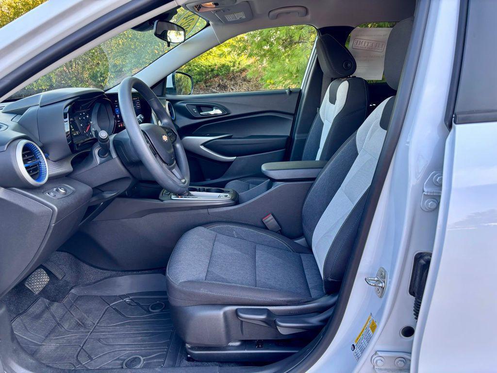 used 2024 Chevrolet Trax car, priced at $20,183