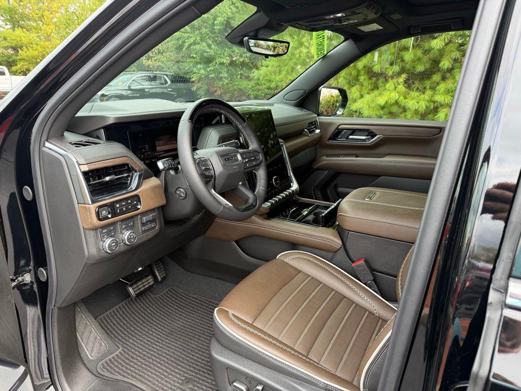 new 2025 GMC Yukon XL car, priced at $101,499